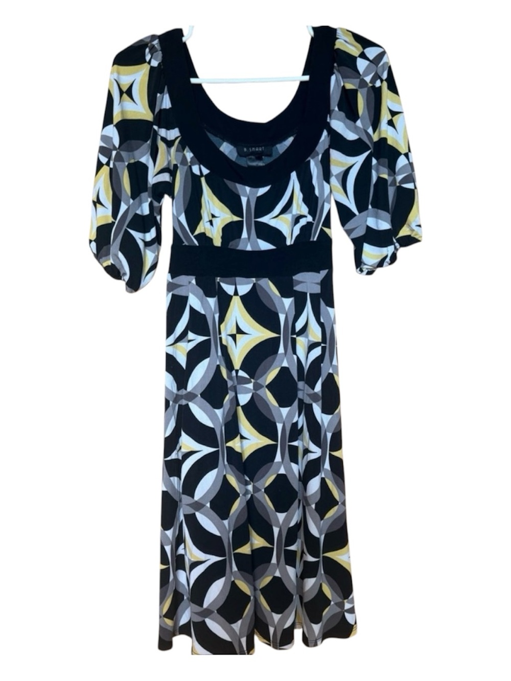 B. Smart Geometric Black, Yellow, and Gray Midi Dress
